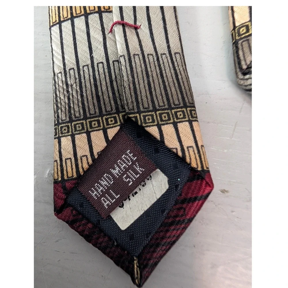 Umberto Bossi Men's All Silk Tie Roma‎ Milano Italian Hand Made Classic NEW